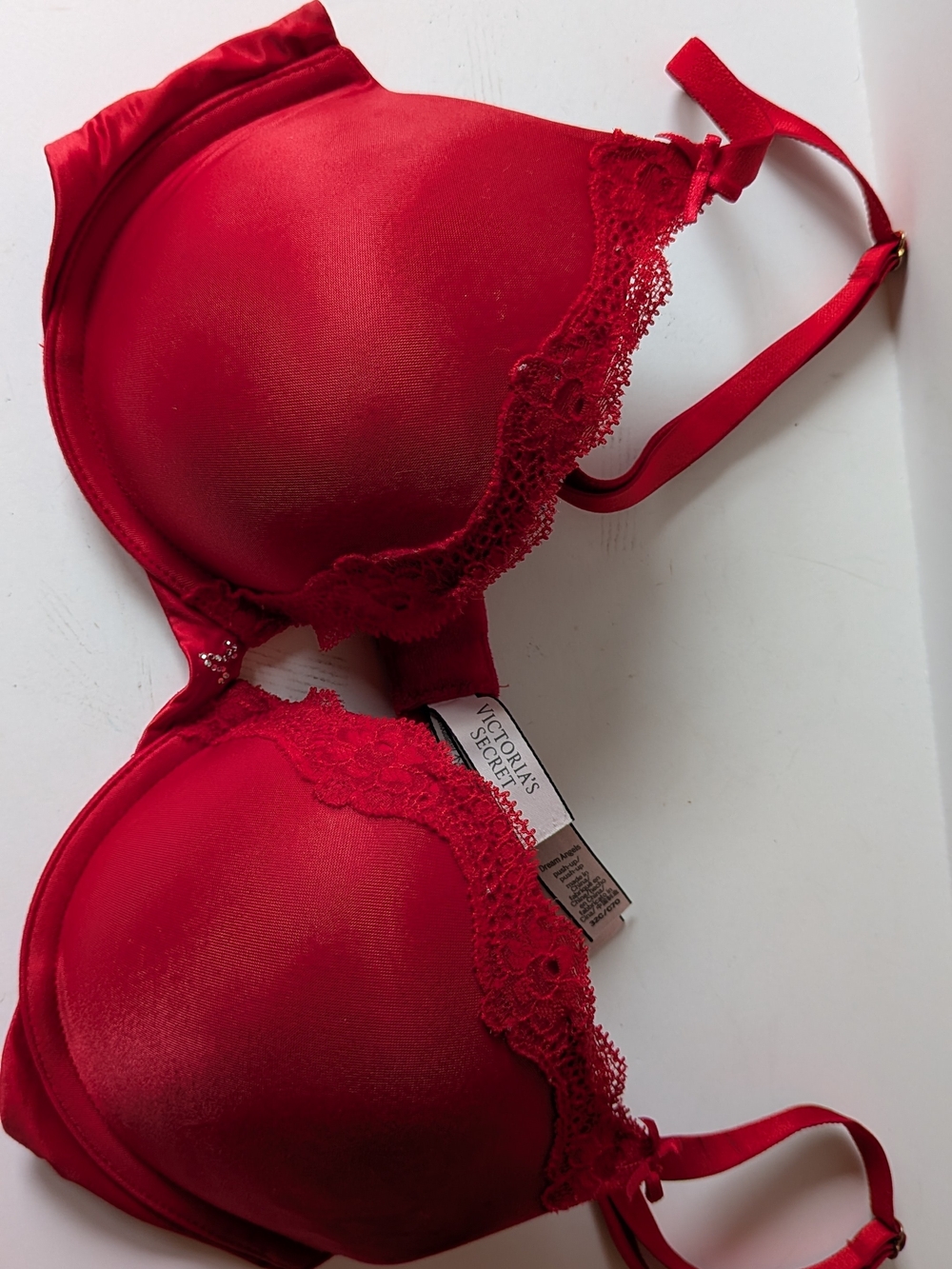 Victoria's Secret Dream Angels Bold Red Lace-Trim Push-Up Bra